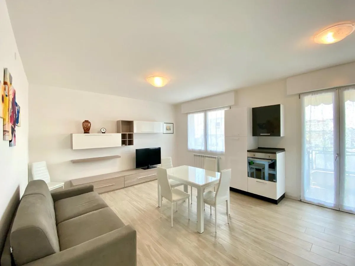 Alghe Rosse 2 Camere 2 Bagni - Carraro Immobiliare - Family Apartmentss kontakt